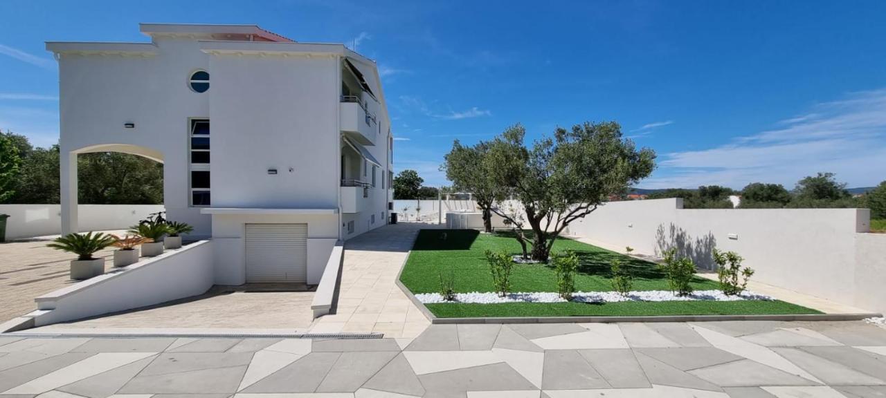 Lalic Gallery Villa بيبينيا المظهر الخارجي الصورة