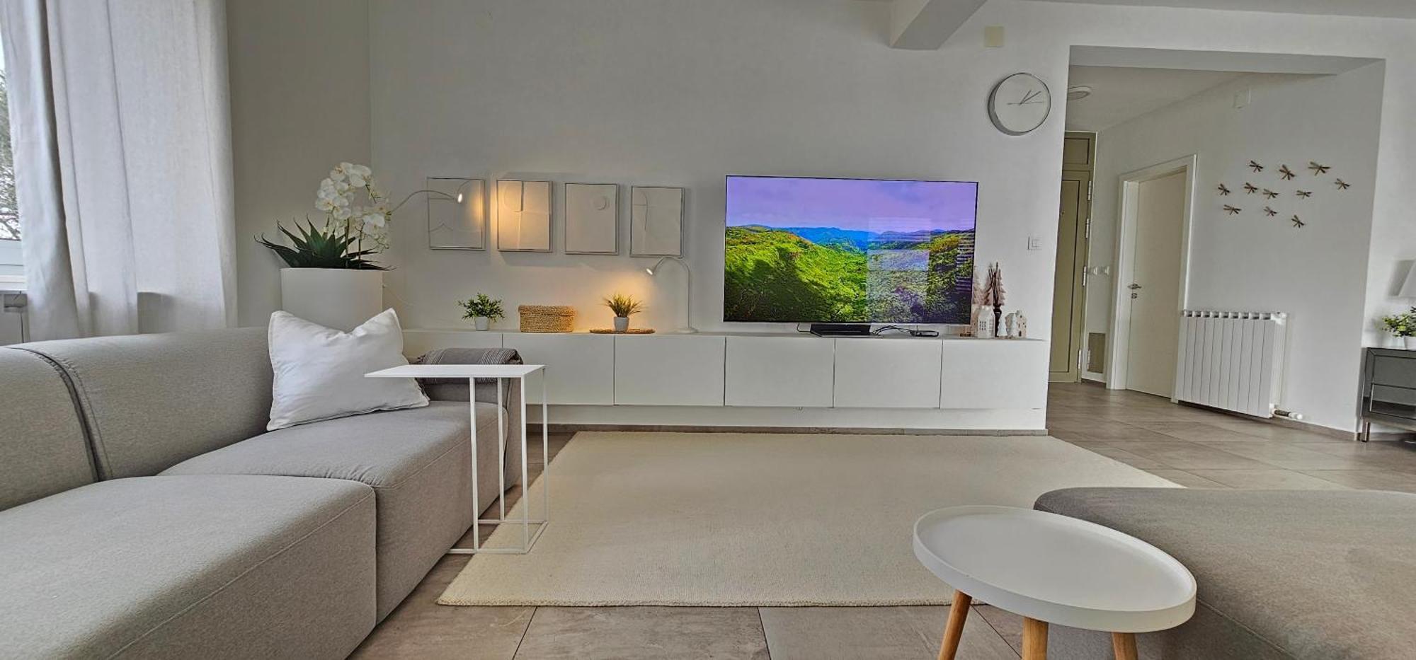 Lalic Gallery Villa بيبينيا الغرفة الصورة