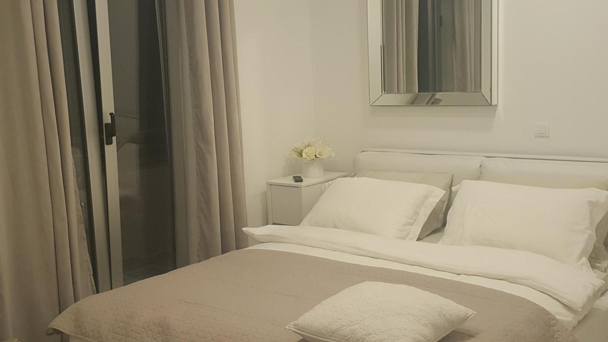 Lalic Gallery Villa بيبينيا الغرفة الصورة